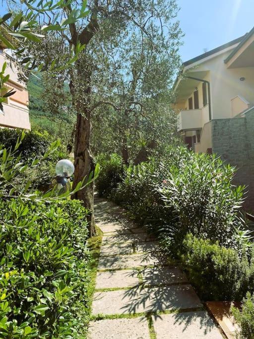 Ulivi Beth'S House Leilighet Brenzone sul Garda Eksteriør bilde